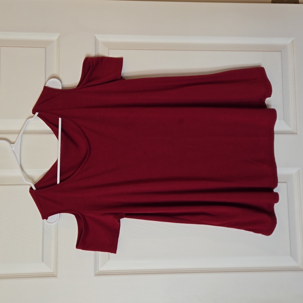Burgundy/Red Cold Shoulder Top Size 2X